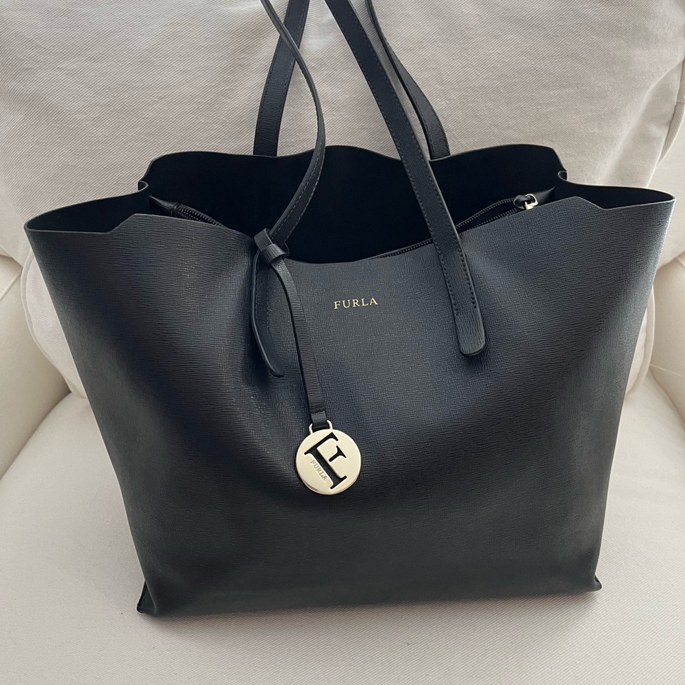 Black leather Furla tote bag